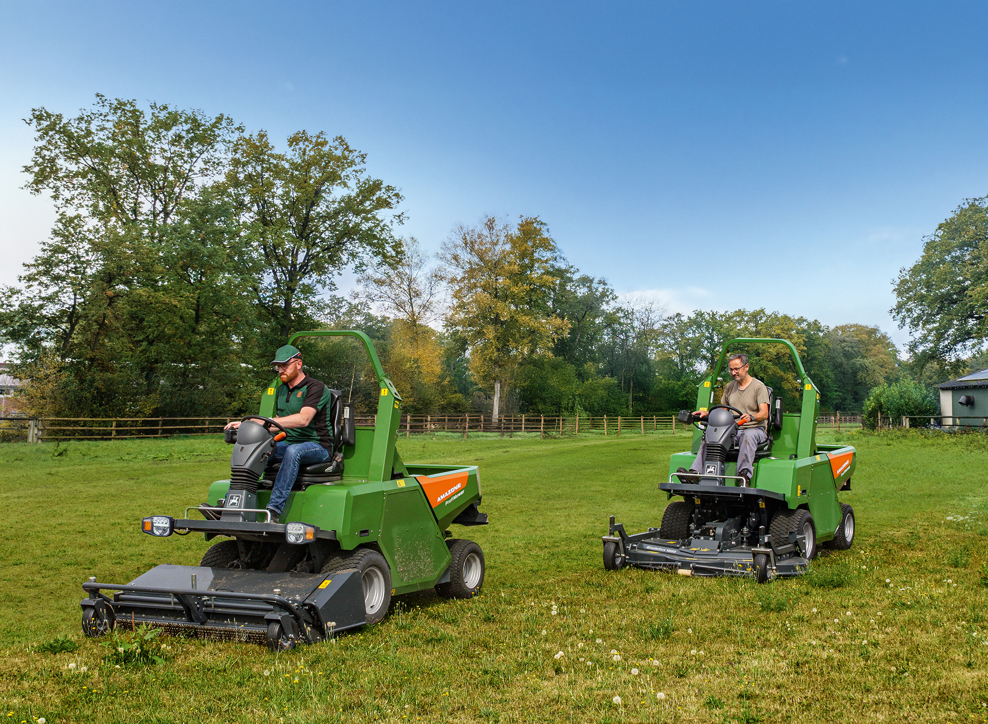 (© AMAZONE: ProfiMower_SmartCut-BladeCut_d0_cf_IMG_9693_20250819.jpg) ProfiMower - Teaser